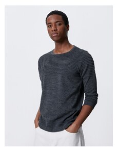Koton Basic Knitwear Sweater Textured Crew Neck Slim Fit.
