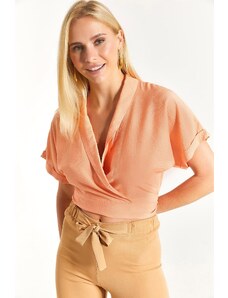 armonika Women's Salmon Double-Breasted Collar Crop Top with Tie-down Detail