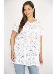 Şans Women's White Large Size Perforated Fabric V-Neck Short Sleeve Blouse