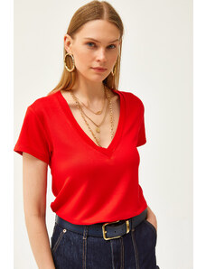 Olalook Dámske červené tričko s modálnym gombíkom a hlbokým výstrihom do V
