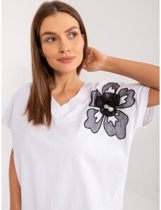 Basic Biele bavlnené tričko s ozdobným kvetom na pleci