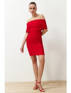 Trendyol Collection Červené vypasované/vypasované Carmen golierové zavinovanie/textúrované pletené minišaty