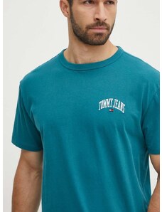 Bavlnené tričko Tommy Jeans pánske,zelená farba,s nášivkou,DM0DM18665