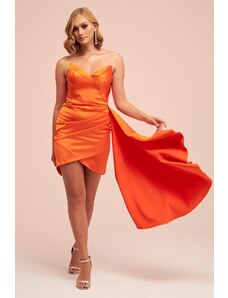 Carmen Oranžové saténové krátke spoločenské šaty bez ramienok