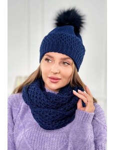 MladaModa Komplet - dámska čiapka s kožušinkovým brmbolcom + komín PLK4 farba námornícka modrá