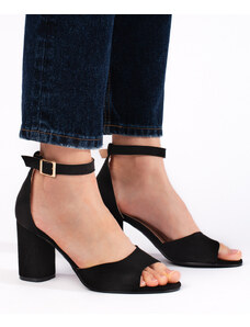 Krásne čierne dámske sandále na širokom podpätku