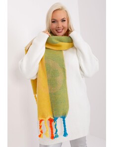 MladaModa Hrejivý vzorovaný šál s vrkočmi model 31601 svetlý zelený