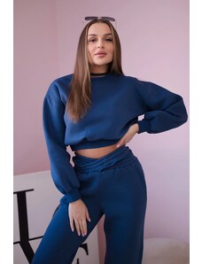 Kesi Insulated ensemble with short sweatshirt jeans