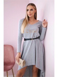 Šaty 9160 s ozdobným pásikom a nápisom