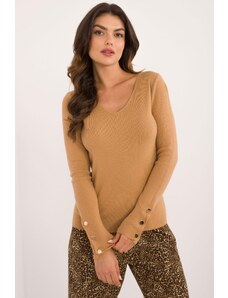 MladaModa Klasický sveter s patentkami na rukávoch model 33449 farba camel