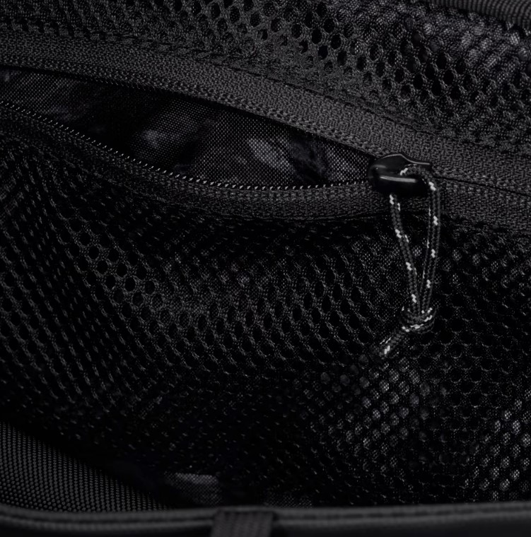 Mammut Seon Courier 20 black