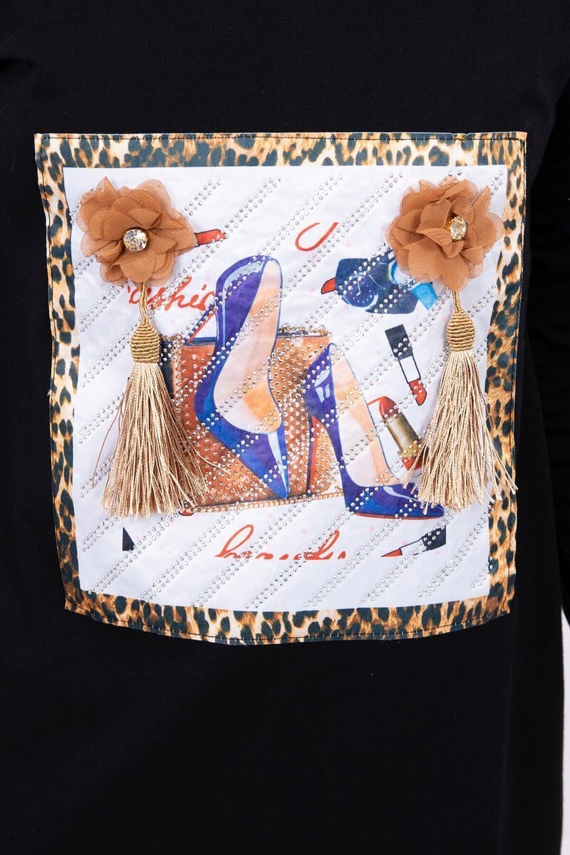 K-Fashion Šaty s 3D grafikou a ozdobnými volánikmi čiernej farby