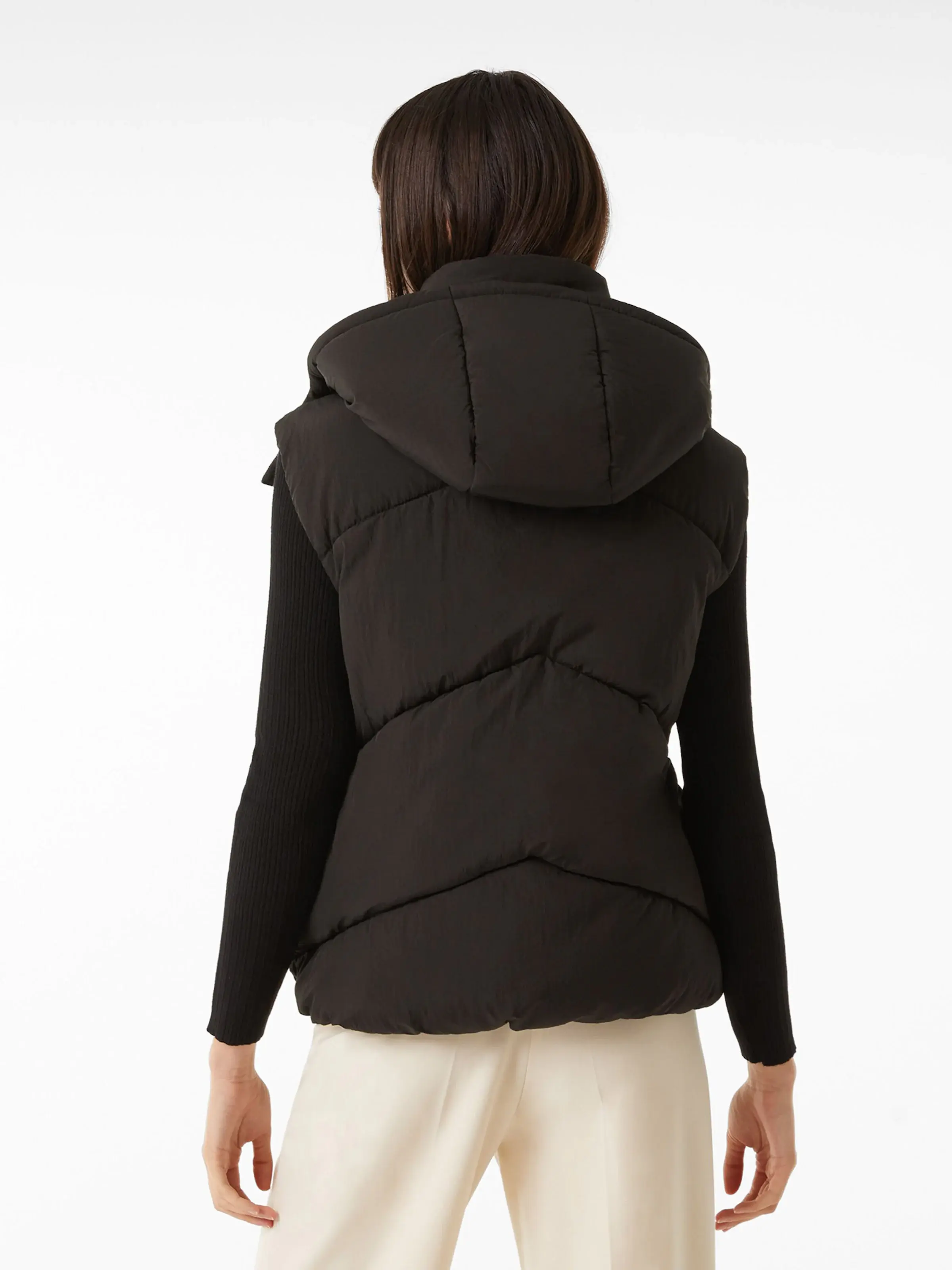 Bershka Vesta čierna