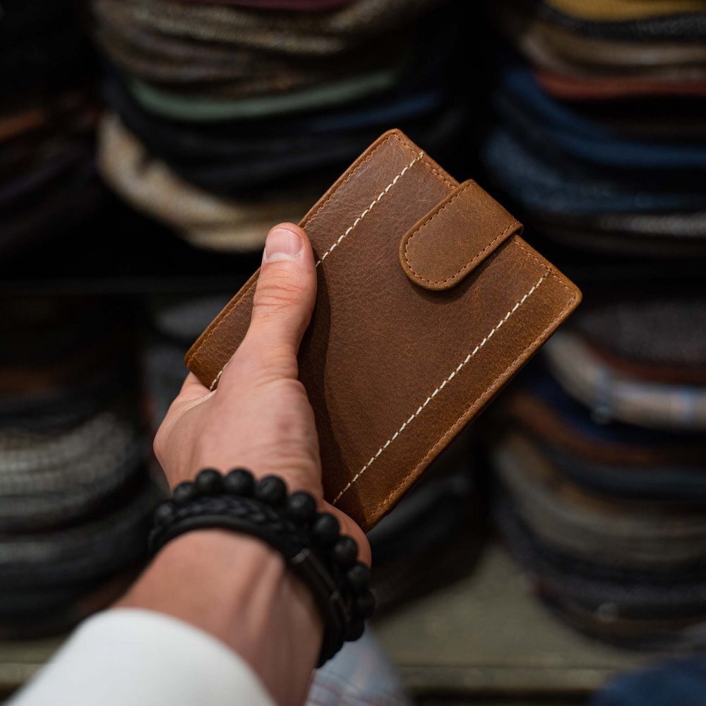 Hnedá pánska peňaženka Valmio Pelle Classic V6