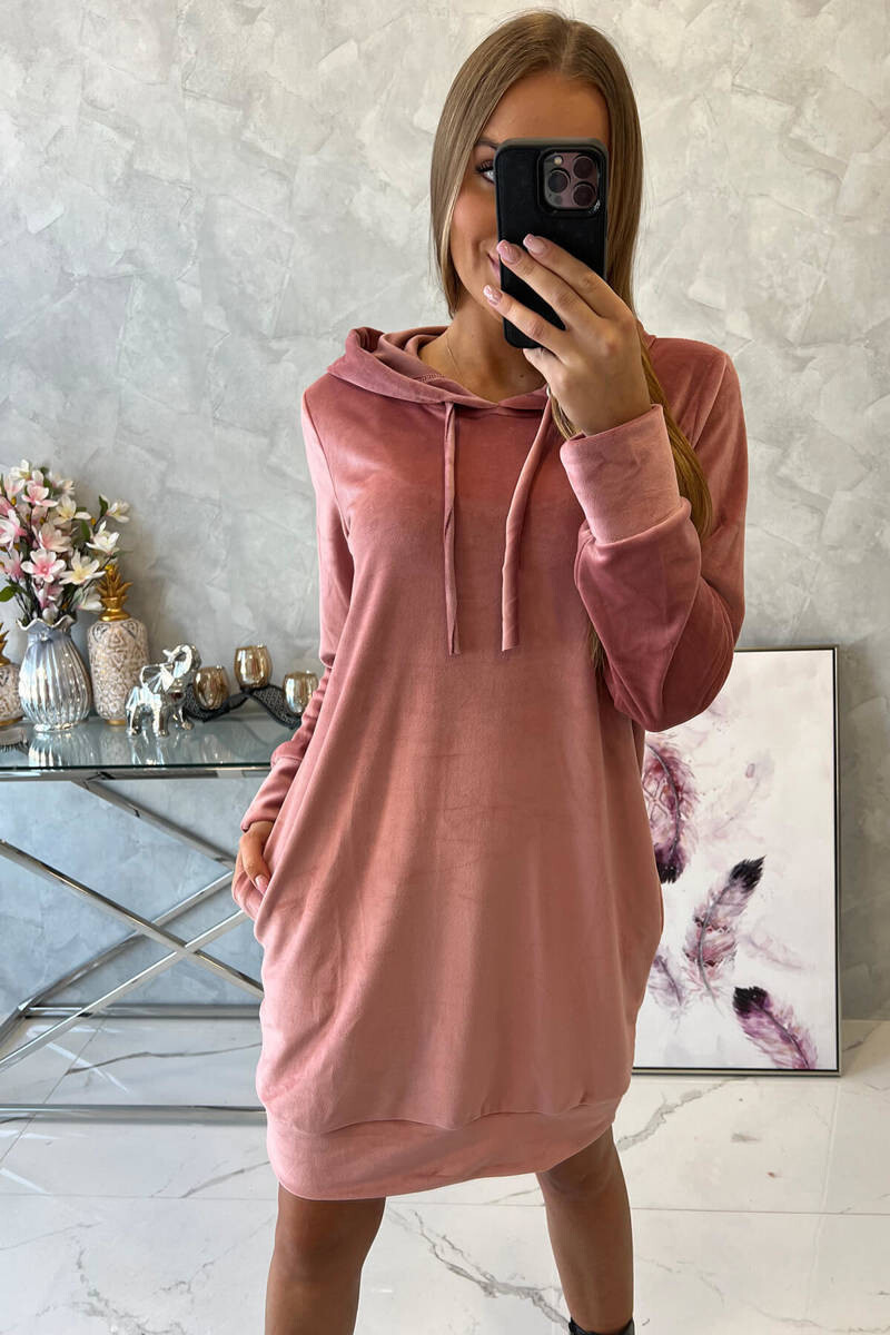K-Fashion Velúrové šaty s kapucňou tmavo ružové