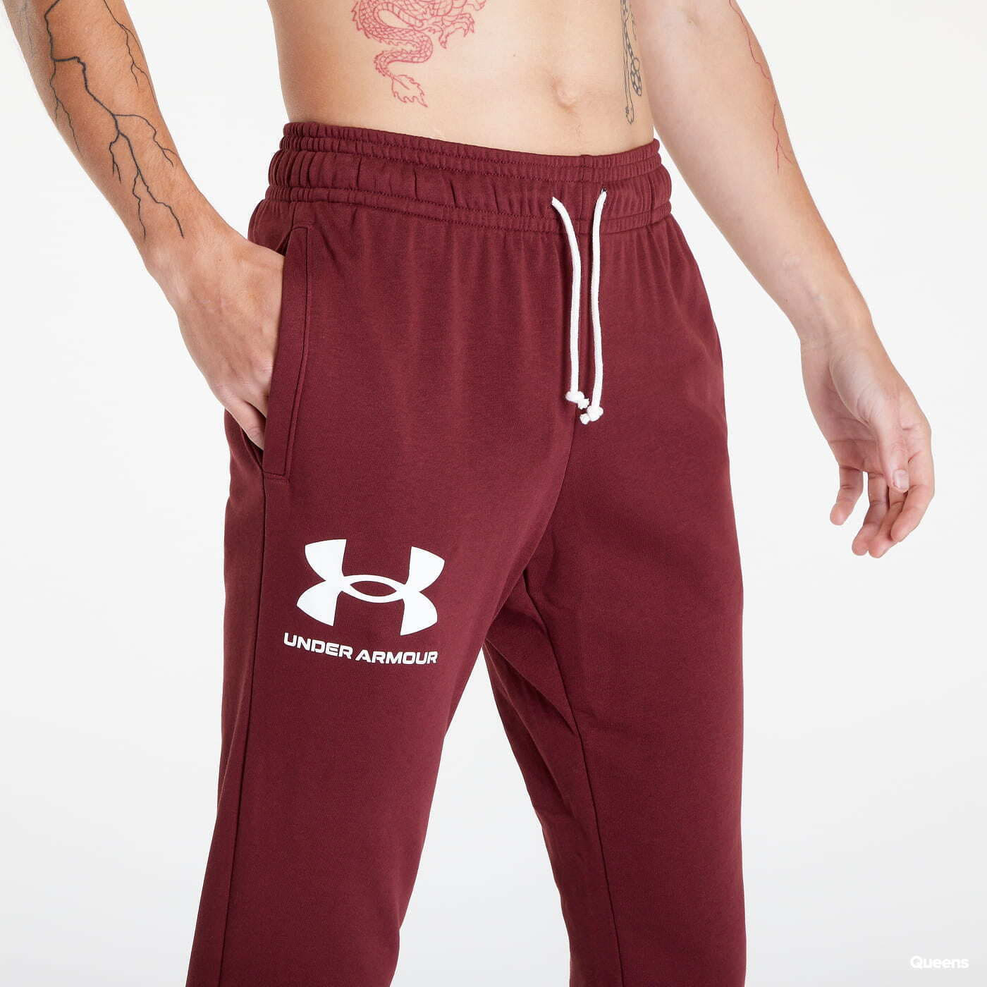 Kalhoty Under Armour Rival Terry Jogger Chestnut Red/ Onyx White S