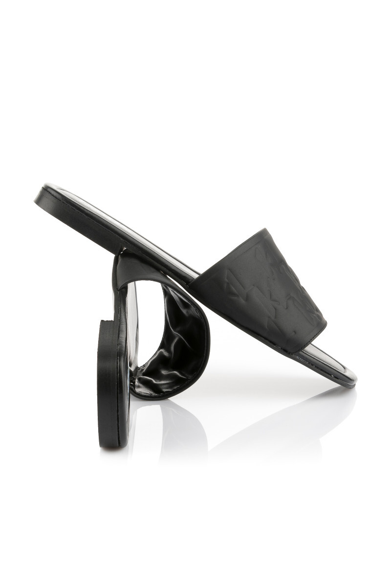 ŠĽAPKY KARL LAGERFELD BRIO MONOGRAM RPT SLIDE