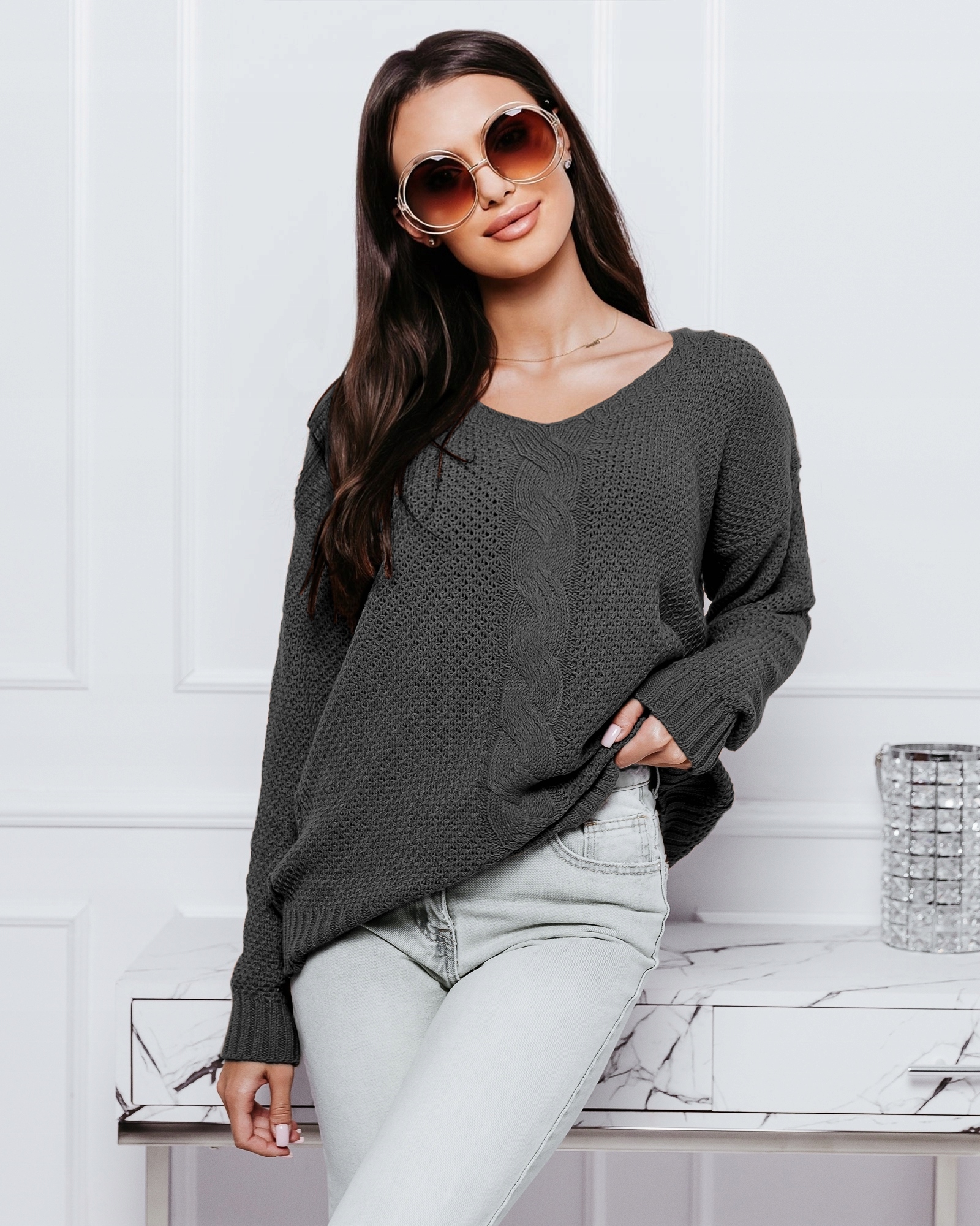 Fashionweek Luxusný sveter dámsky s výstrihom do V NB6482