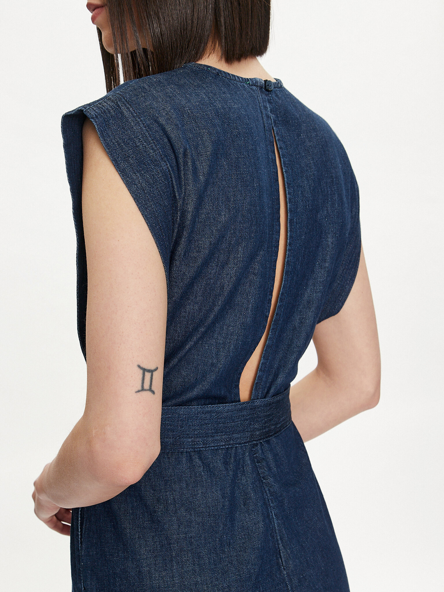 Džínsové šaty United Colors Of Benetton