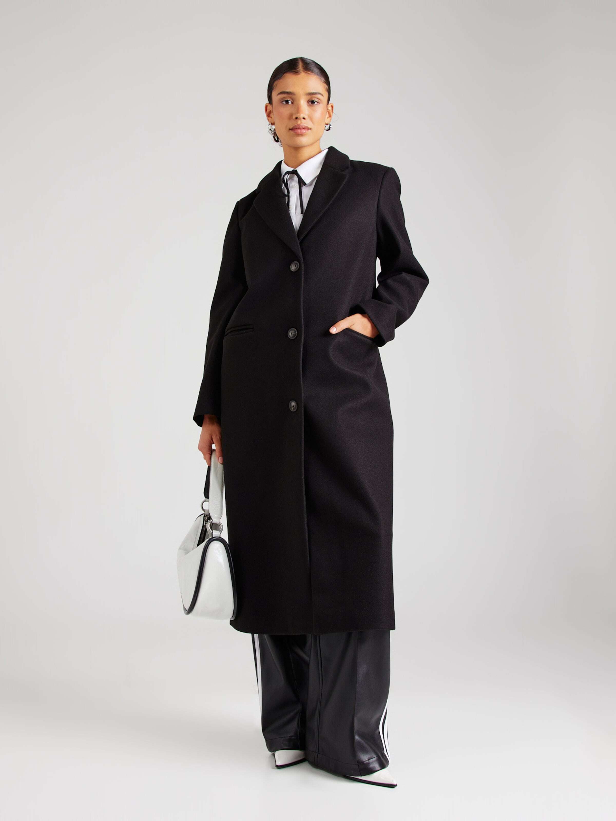 VILA Prechodný kabát 'Solo' čierna