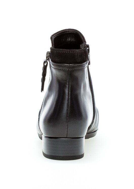 Kotníková obuv v širším zpracování Gabor 52.718.57 černá