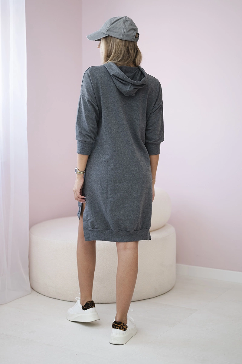 Šaty 9078 s kapucňou a dlhším chrbtom