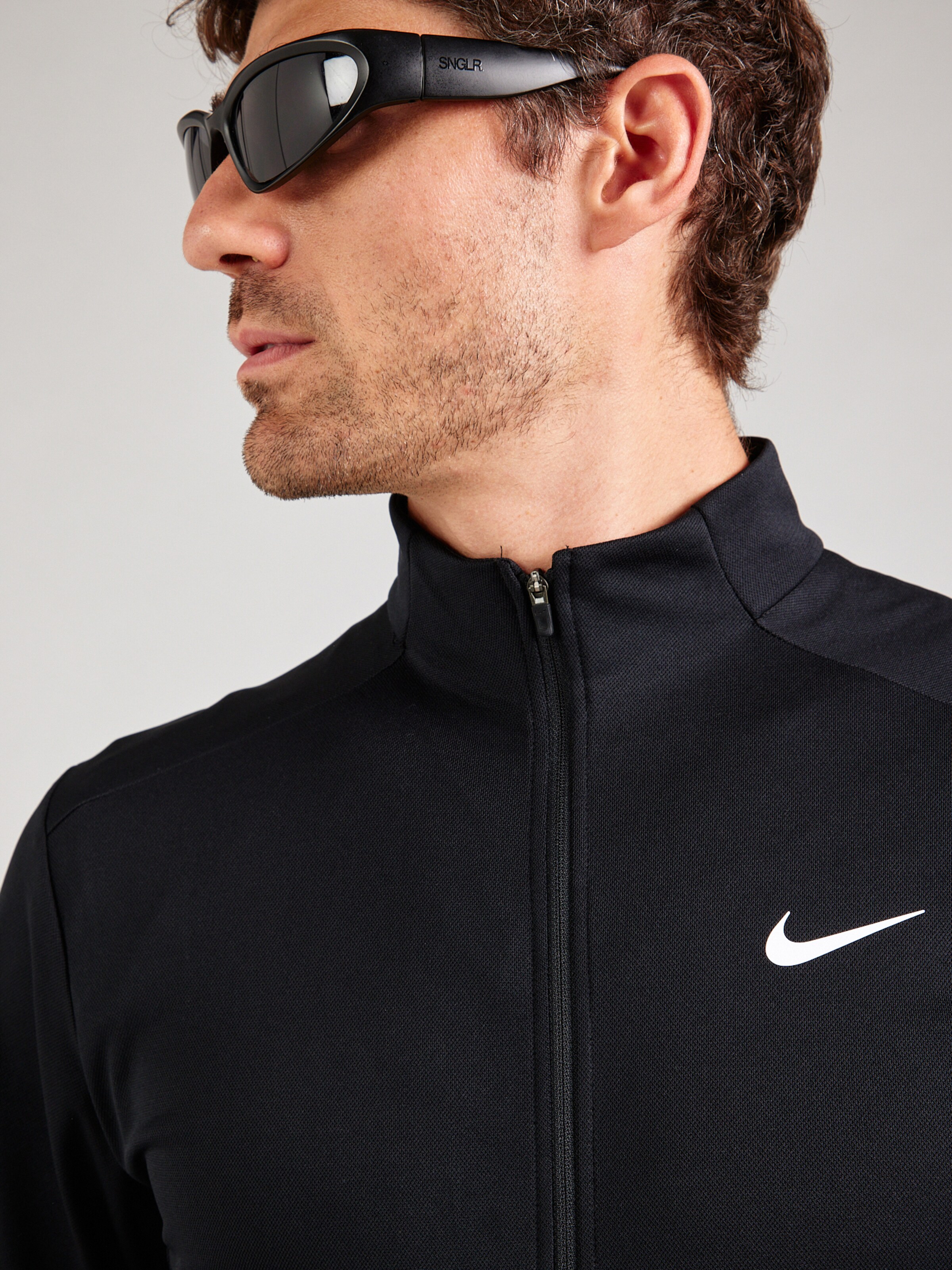 NIKE Športová mikina so zipsom 'Totality' čierna