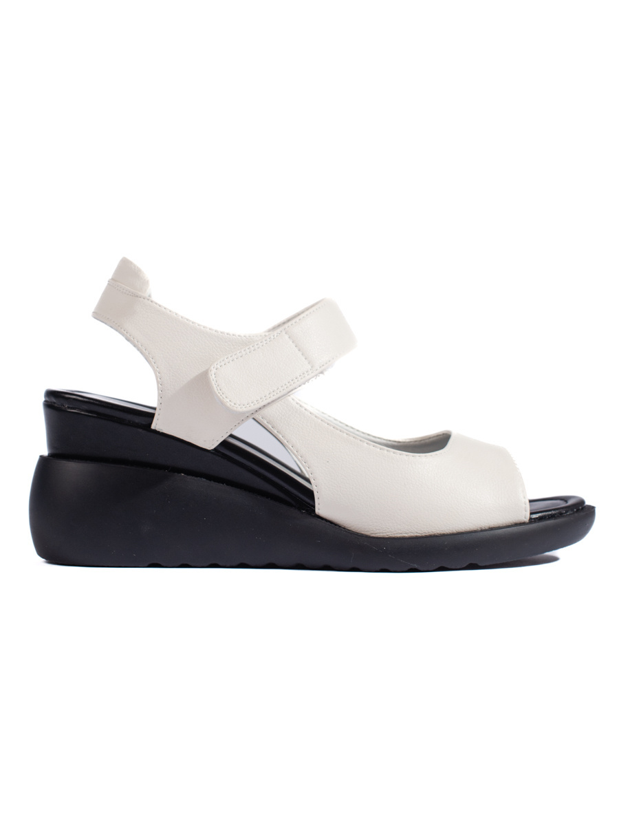 Comfortable white wedge sandals by Sergio Leone
