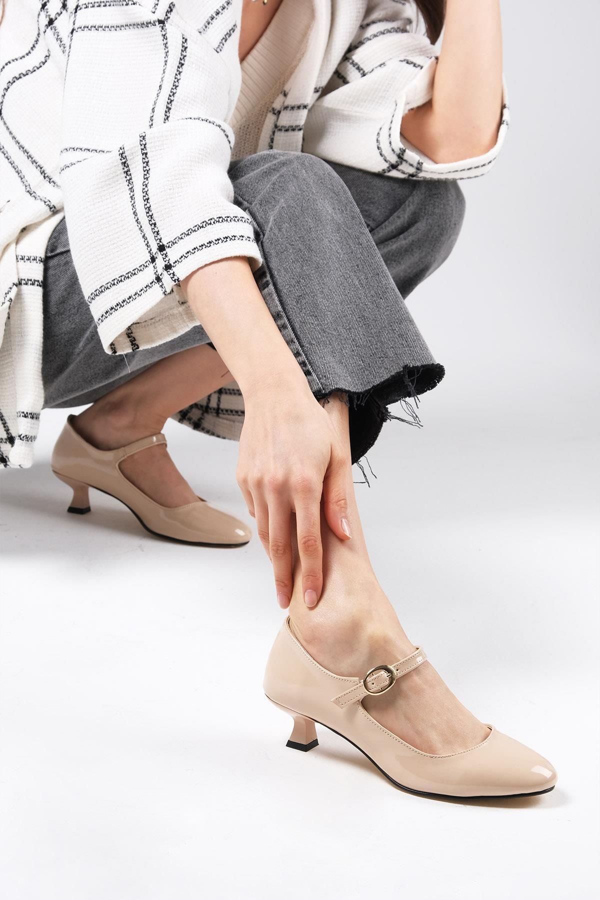 Mio Gusto Gabriela Nude Colored Patent Leather Women's Low Heeled Shoes