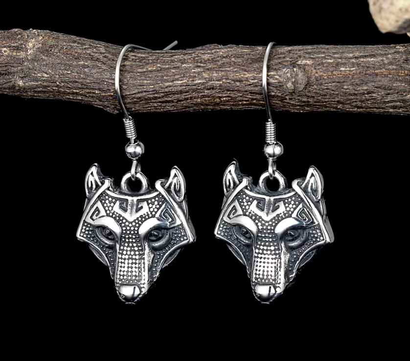 B-TOP Visiace náušnice z nerezovej ocele Vlčia hlava