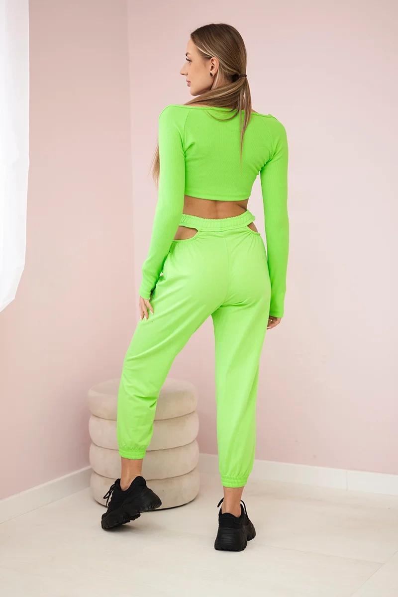 MladaModa Tepláková súprava s crop-topovou blúzkou model 9340 neónovo zelená