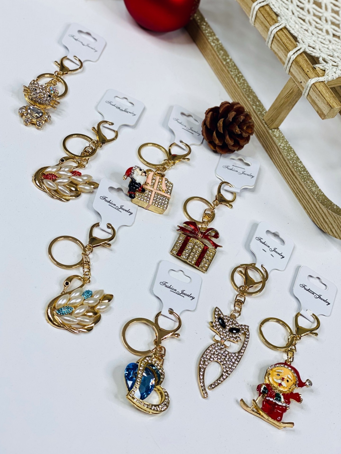 Webmoda Dámsky vianočný prívesok na kľúče SANTA - UNI