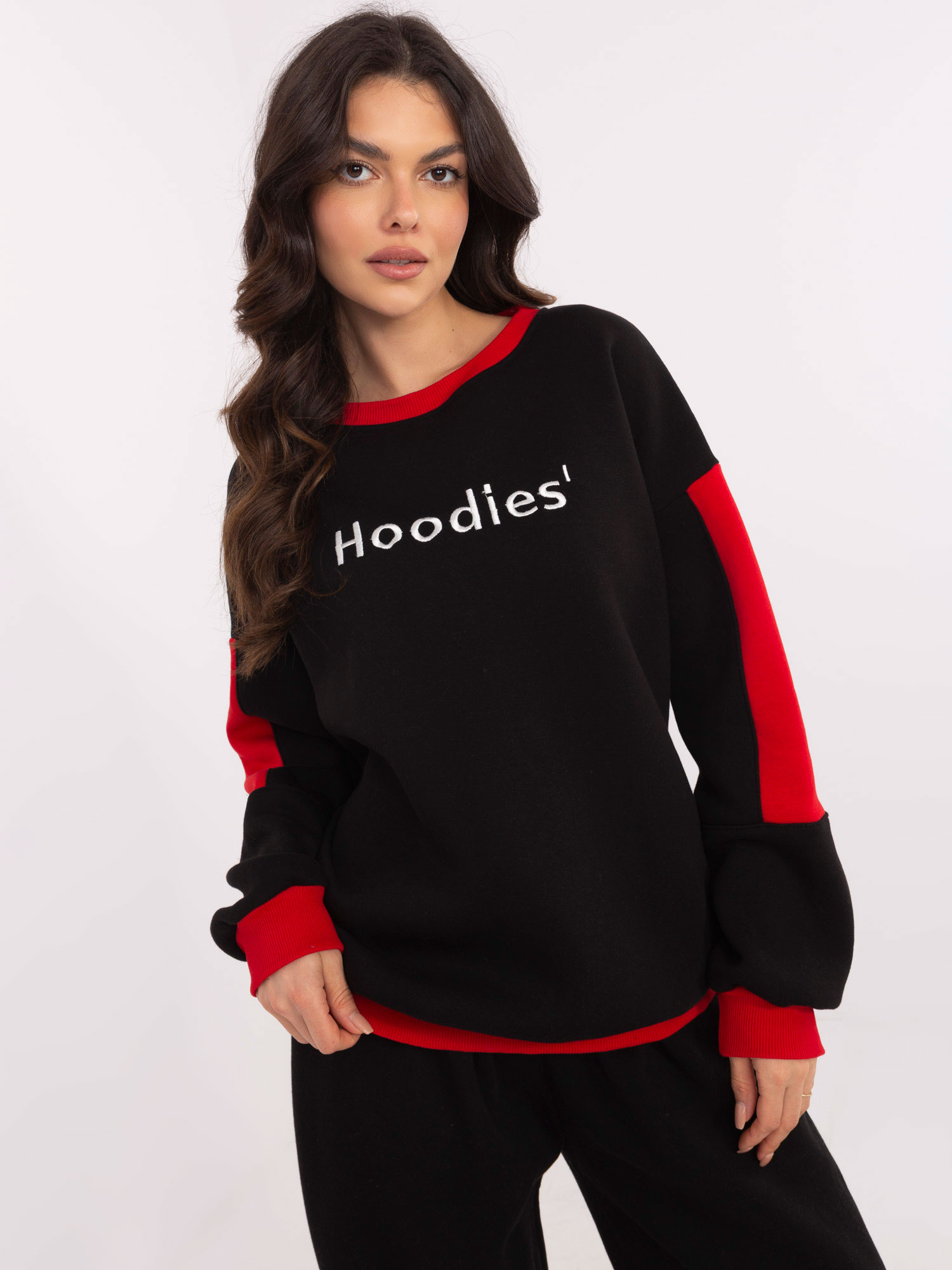 BASIC Čierna dámska zateplená mikina s okrúhlym výstrihom EM-BL-983.10X-black