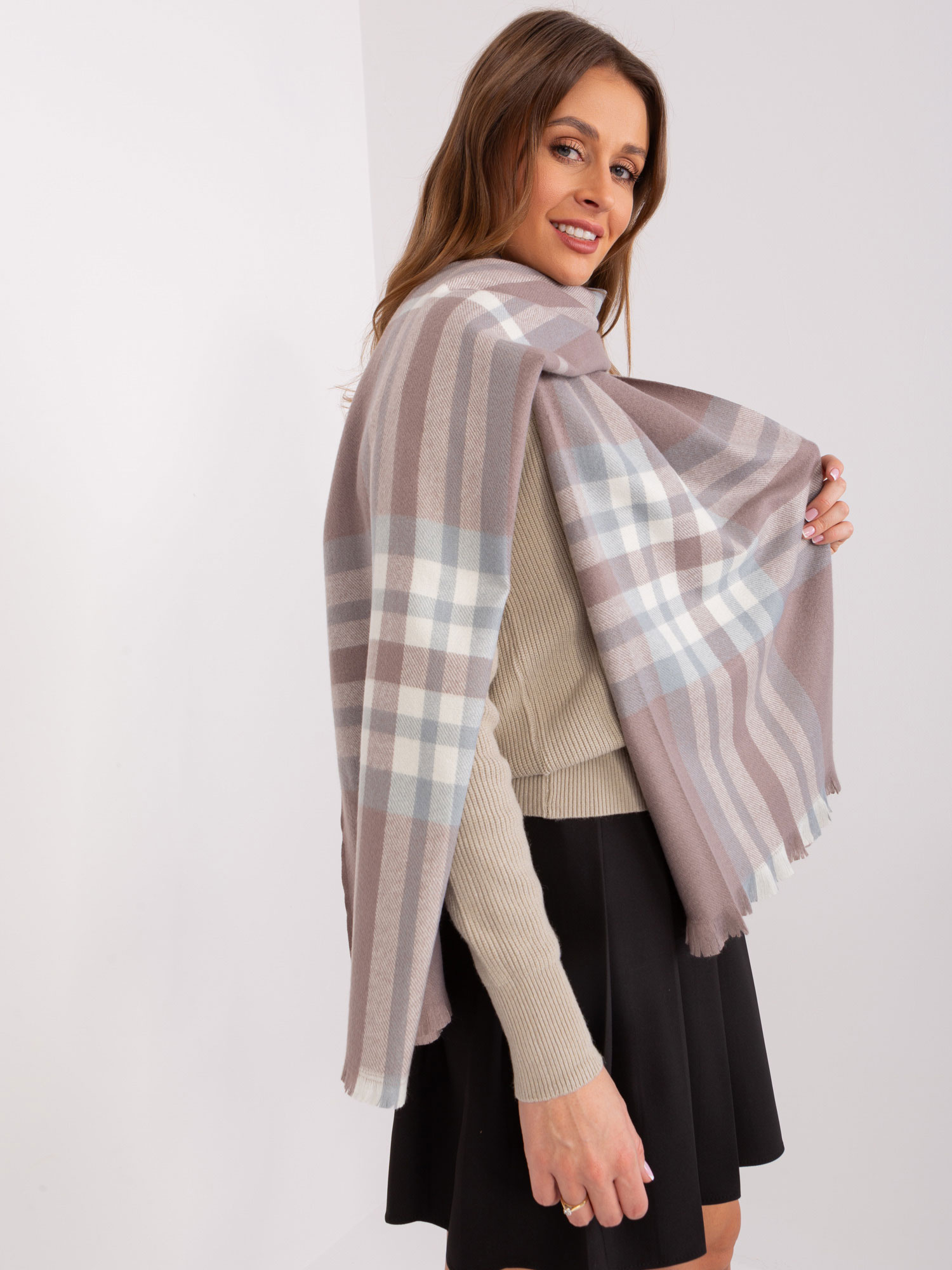 ITALY MODA Svetlofialový vzorovaný šál AT-SZ-23125-1.26-light viollet