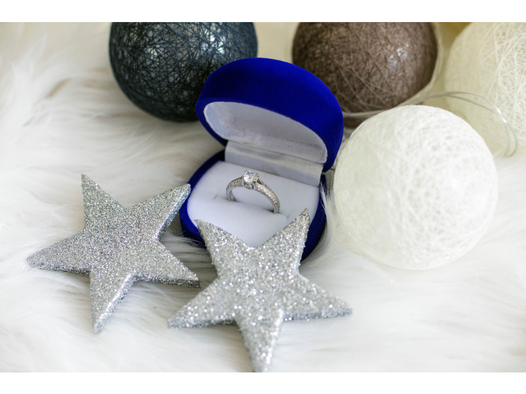 Olivie Strieborný zásnubný prsteň 2177