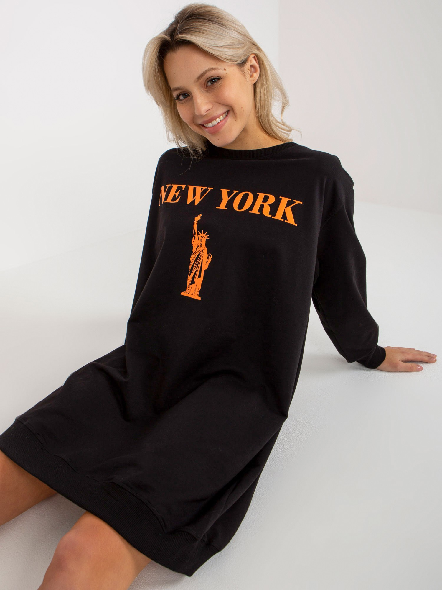 VITON Čierne mikinové šaty NEW YORK VI-BL-3212.15X-black