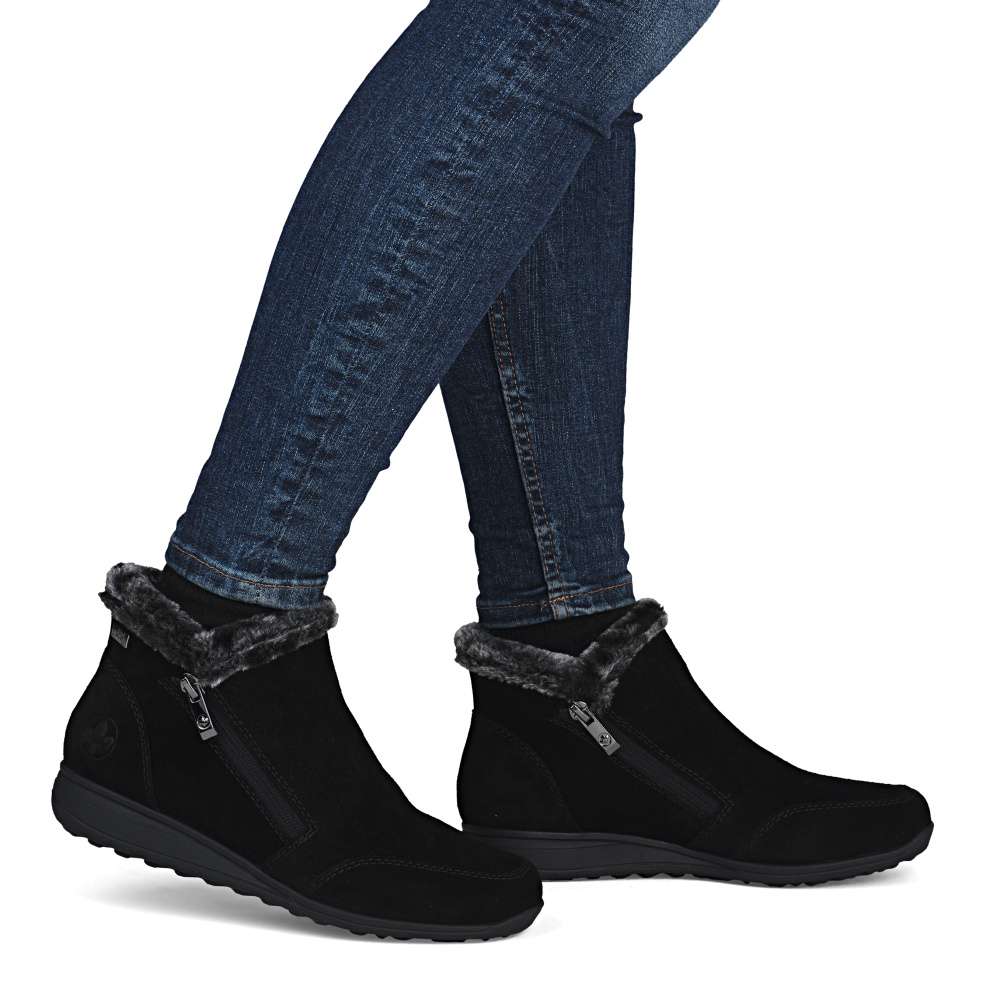 Dámska členková obuv RIEKER 47256-00 čierna W5