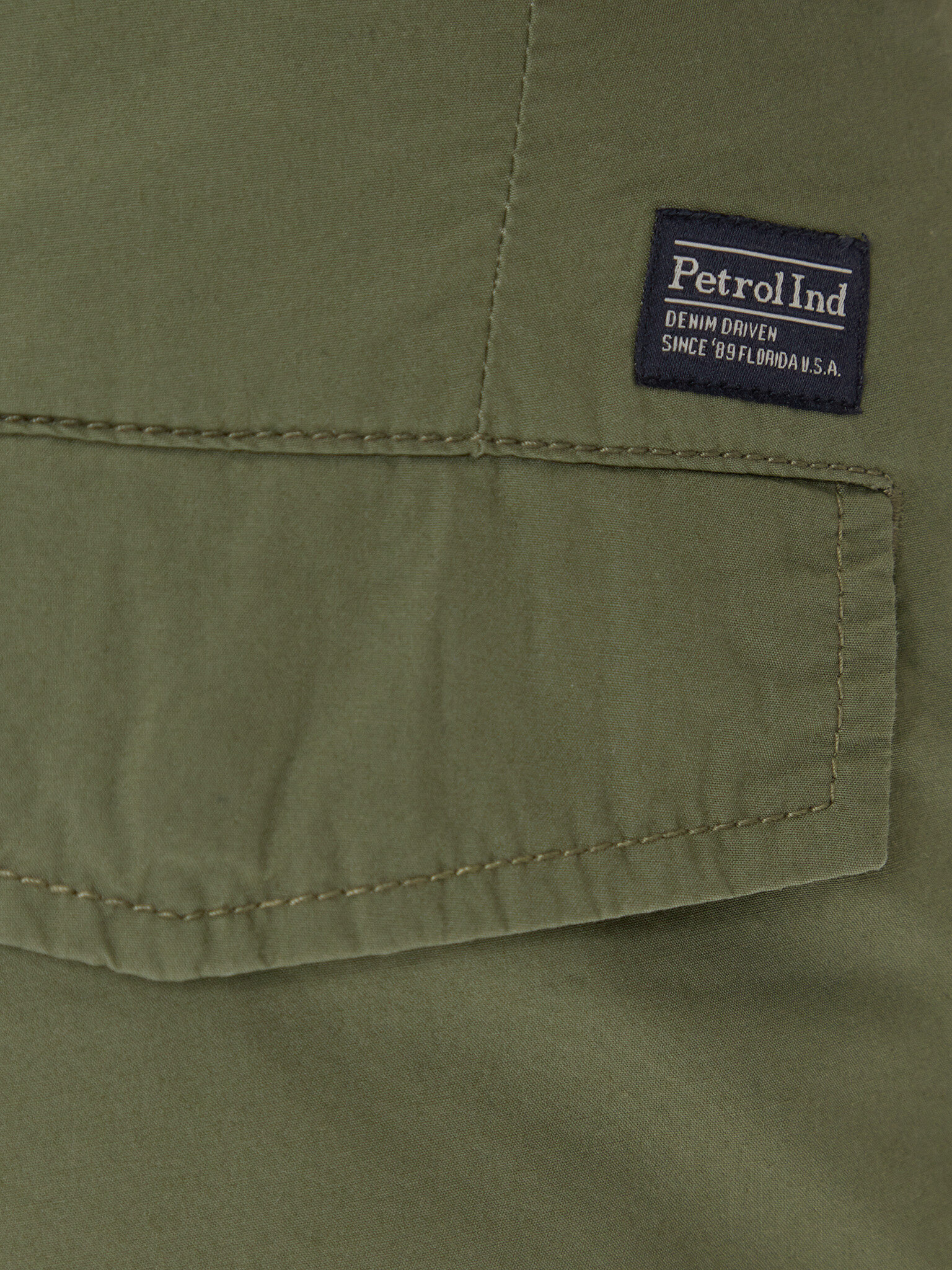 Bavlnené šortky Petrol Industries