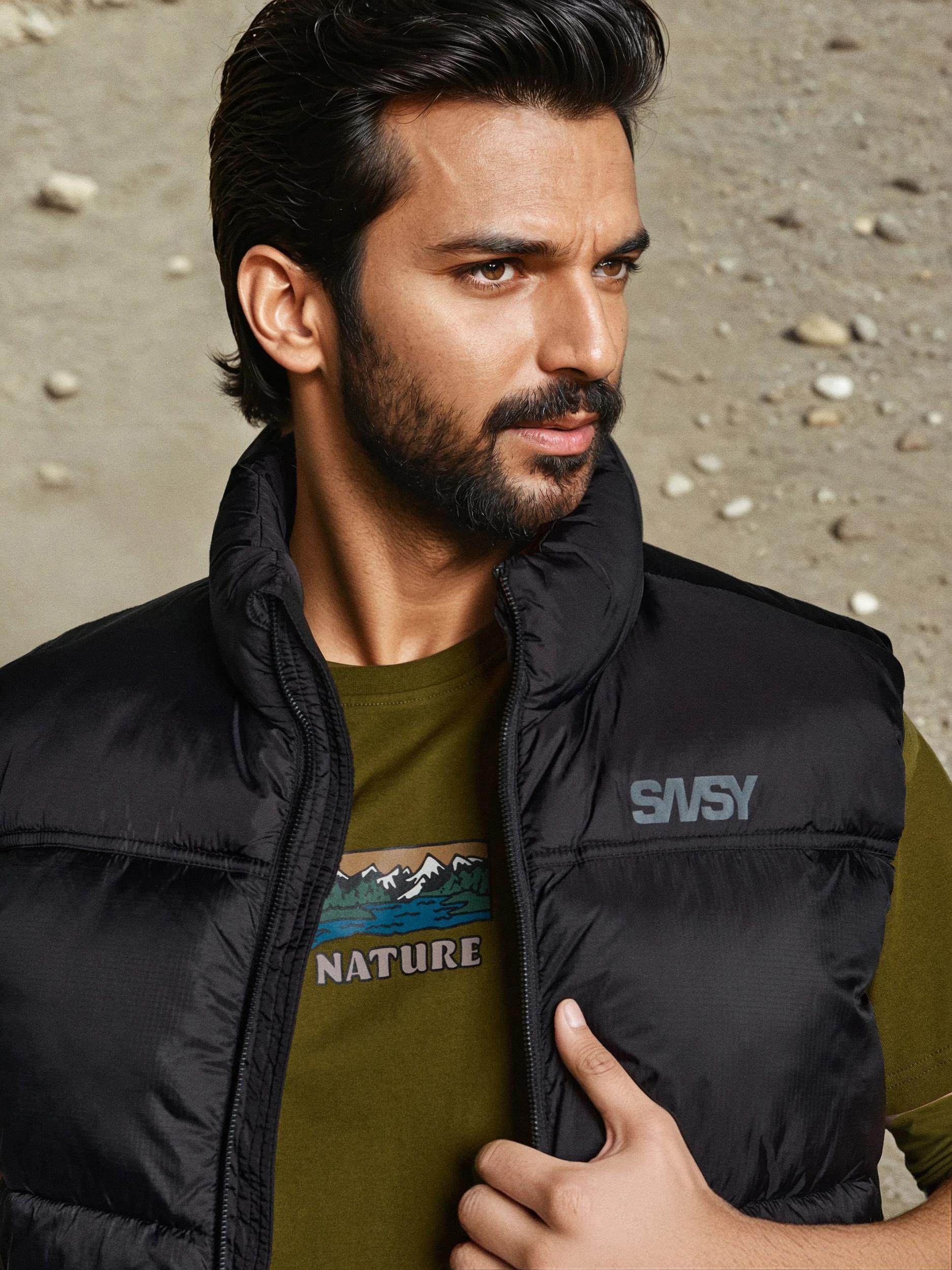 Sinsay - Prešívaná vesta so stojačikom - čierna