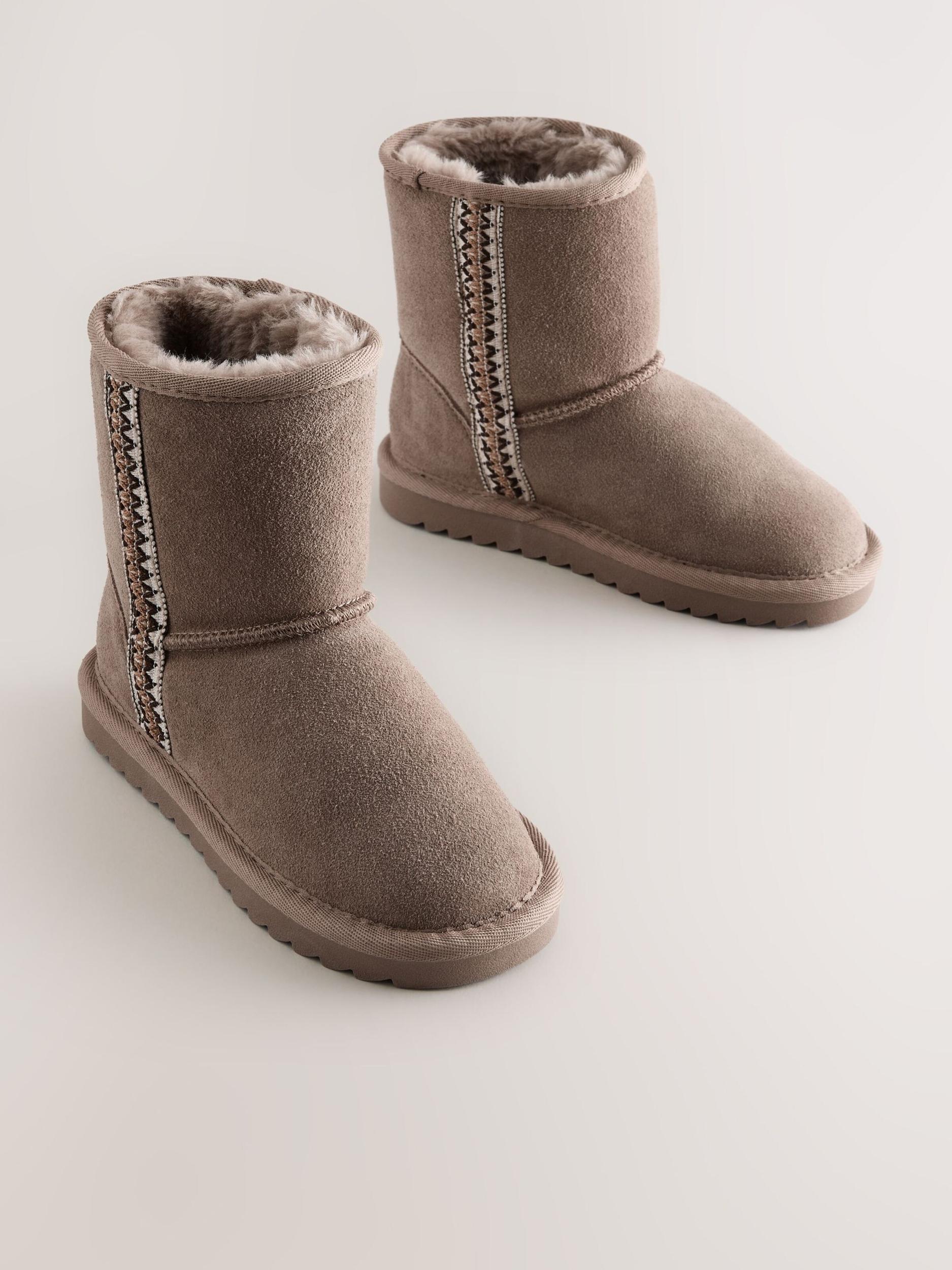 Next Čižmy hnedá / karamelová / tmavohnedá / biela