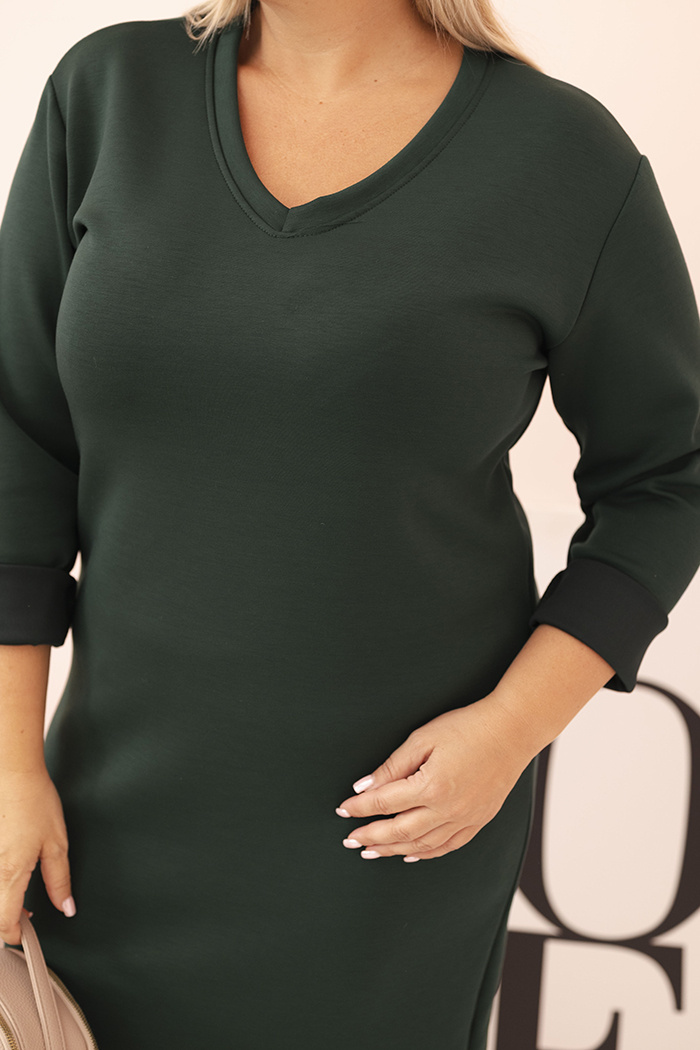 Kesi Tmavozelené Plus Size šaty s výstrihom do V a 3/4 rukávmi