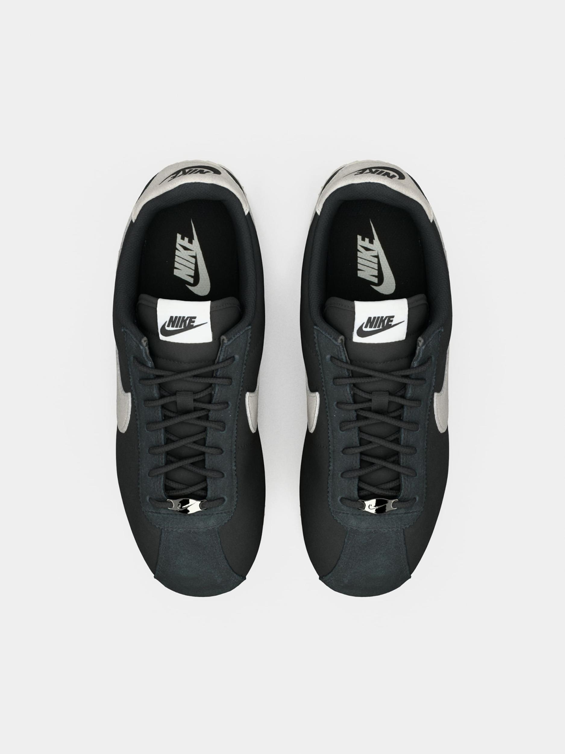 Nike Sportswear Nízke tenisky 'Cortez Premium' striebornosivá / čierna