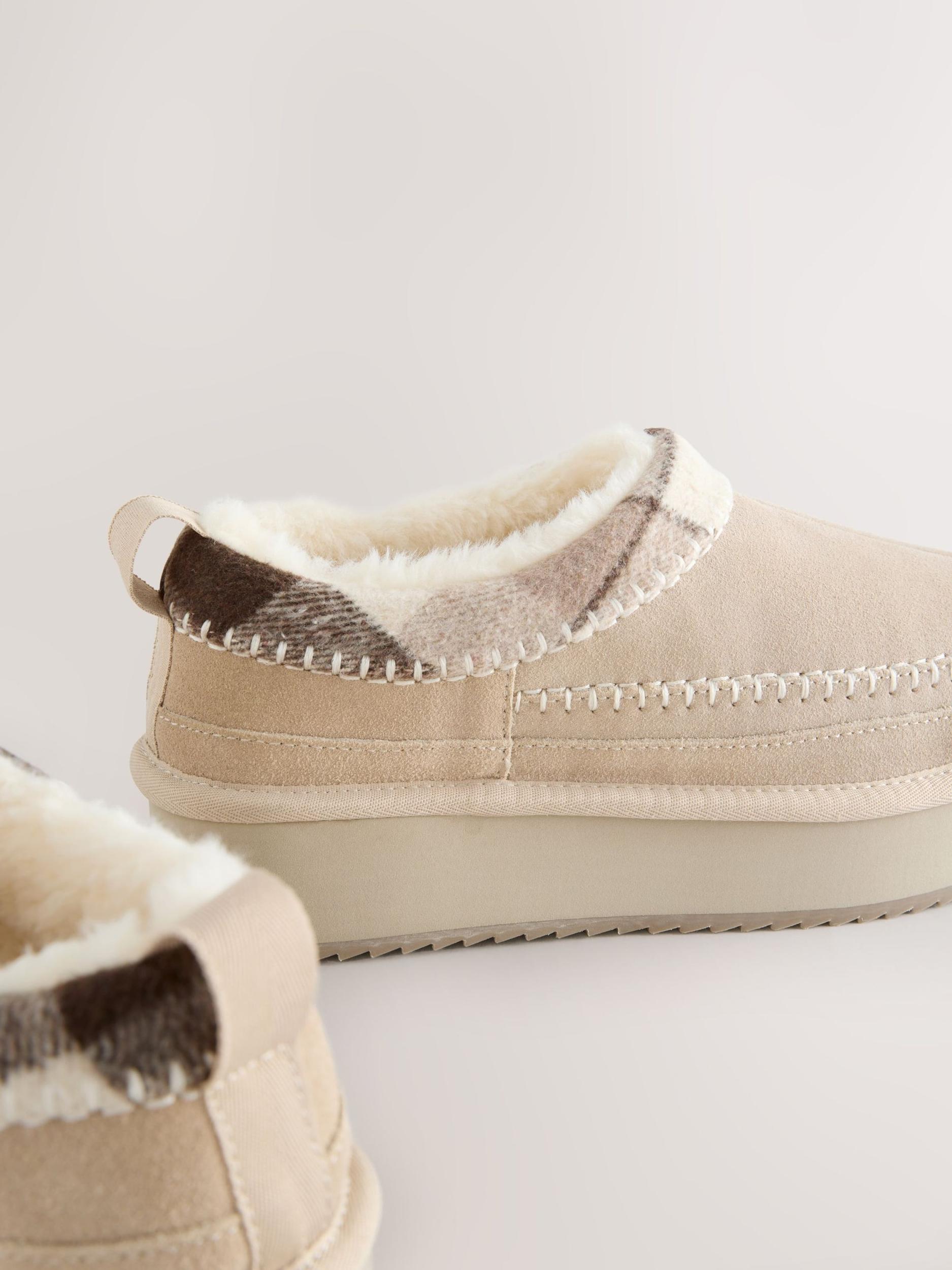 Next Členkové čižmy svetlohnedá