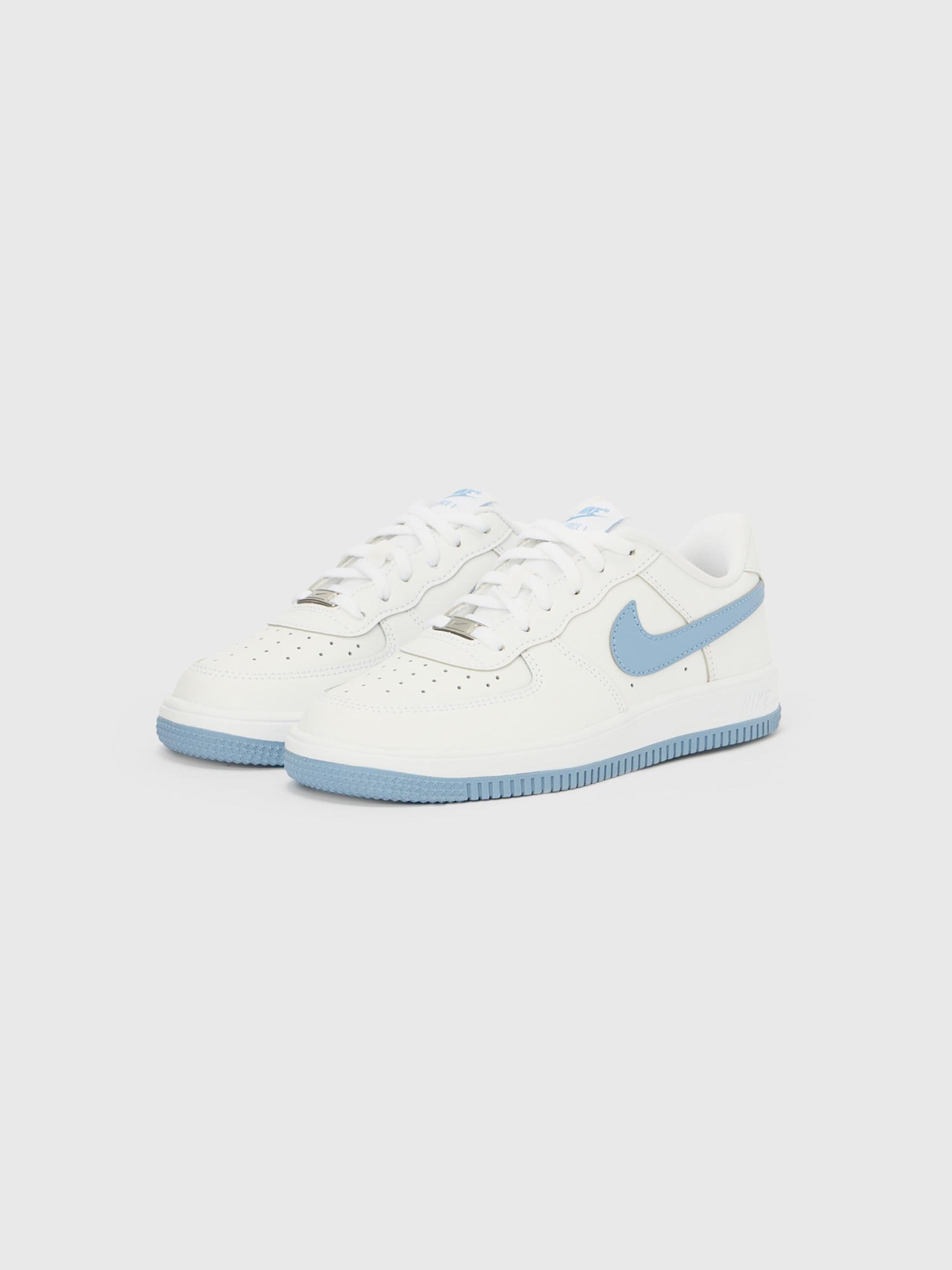 Nike Sportswear Tenisky 'Force 1' svetlomodrá / biela