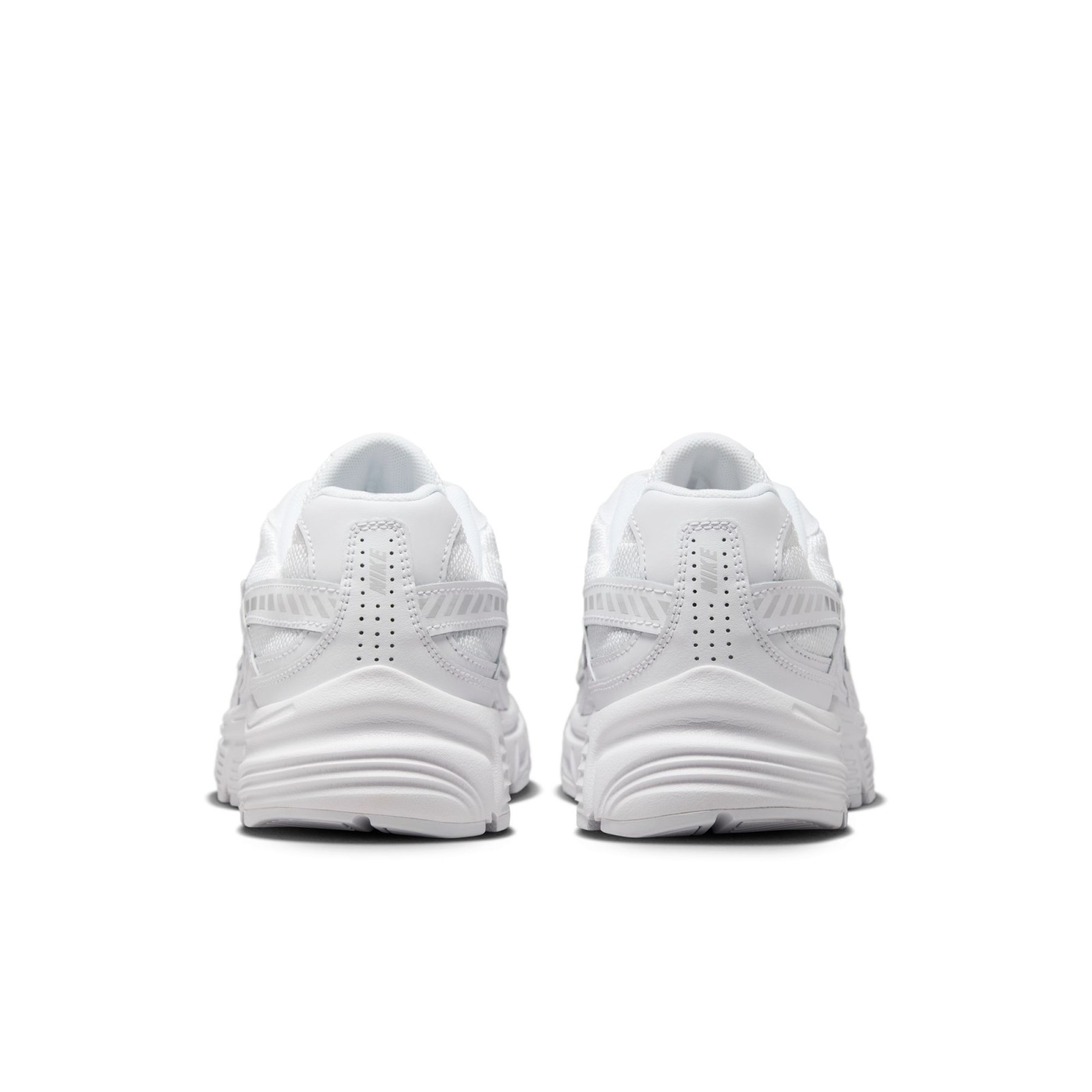 Nike Initiator Womens Shoes WHITE/METALLIC SILVER-PHOTON DUST
