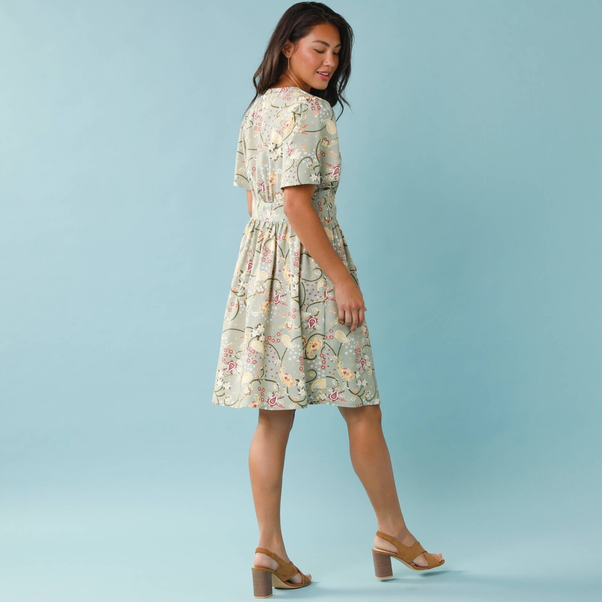 Krátke šaty s potlačou a gombíkmi pre nižšiu postavu zelená 034 Blancheporte