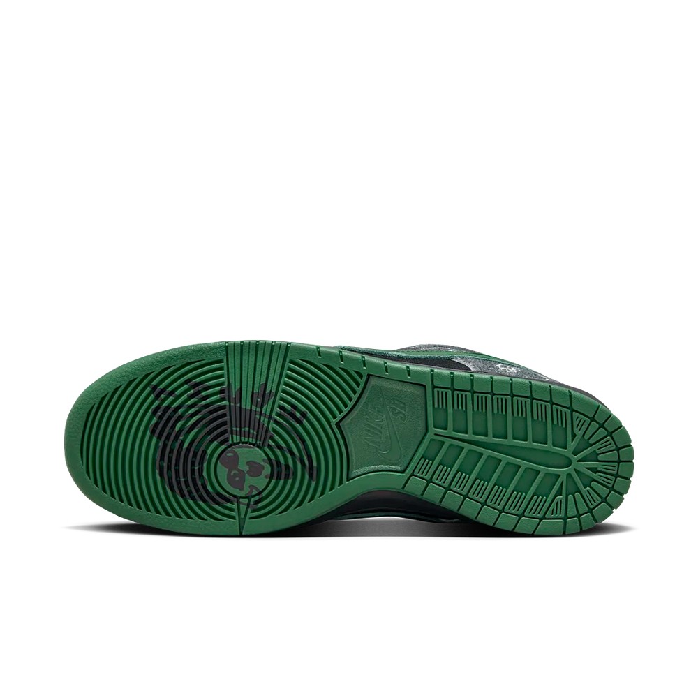 Nike THERE Skateboards x Dunk Low SB Black Gorge Green Veľkosť: 37.5