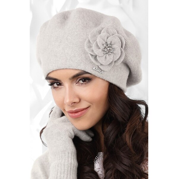 Kamea Svetlošedá luxusná elegantná dámska baretka na zimu s kvetom 66262609