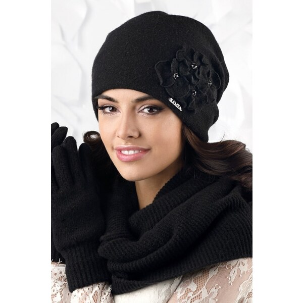 Kamea Čierna dámska čiapka na zimu s kvetmi Andora, Farba čierna 15791524