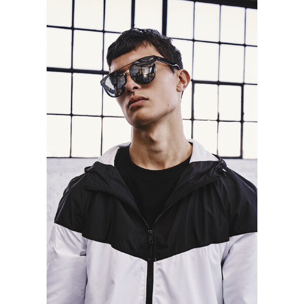 Urban Classics Pánska športová bunda 2-Tone Tech Windrunner 50621559